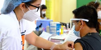 2 Davao residents injected with different COVID vaccine brand for 2nd dose