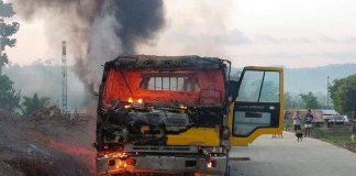 Alleged NPAs burn 10 heavy equipment in Northern Samar