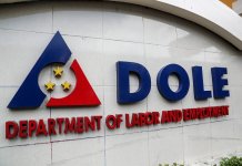Workers struggle on online applying for DOLE assistance