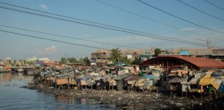 Duterte wants informal settlers vaccinated immediately