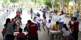 LGUs in Laguna receive funds for ECQ aid