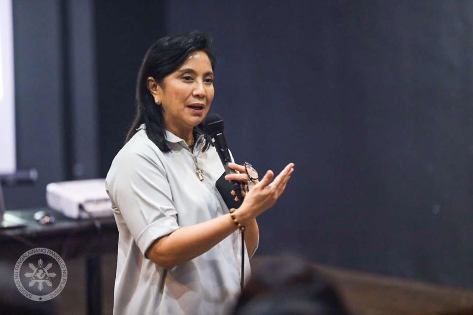 Leni Robredo: Gadgets more sustainable than printed modules